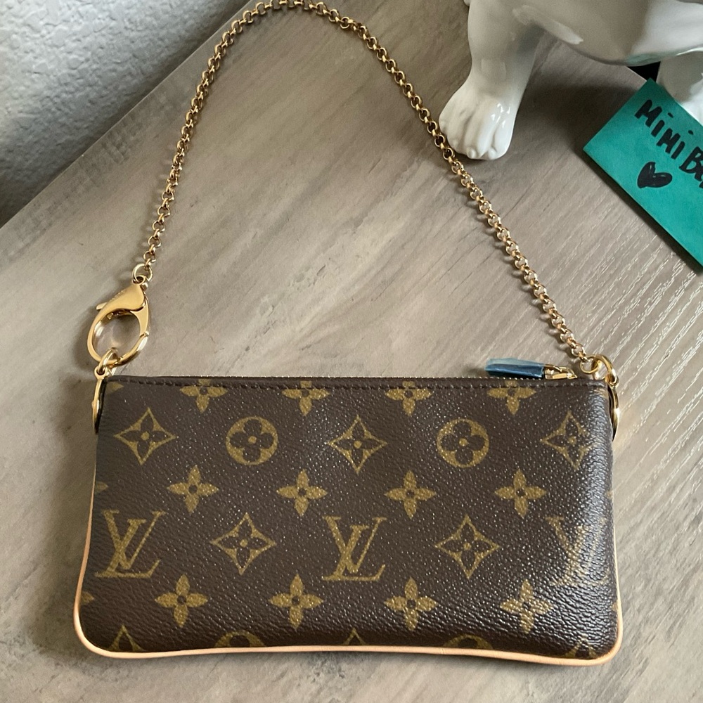 Louis Vuitton Milla MM - Picture 3 of 12